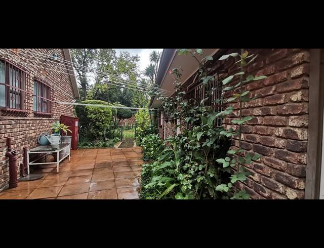 6 BEDROOM HOUSE FOR SALE IN VANDERBIJLPARK SE 2